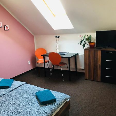 Cyklonocleh Apartment Veselí nad Moravou Екстериор снимка