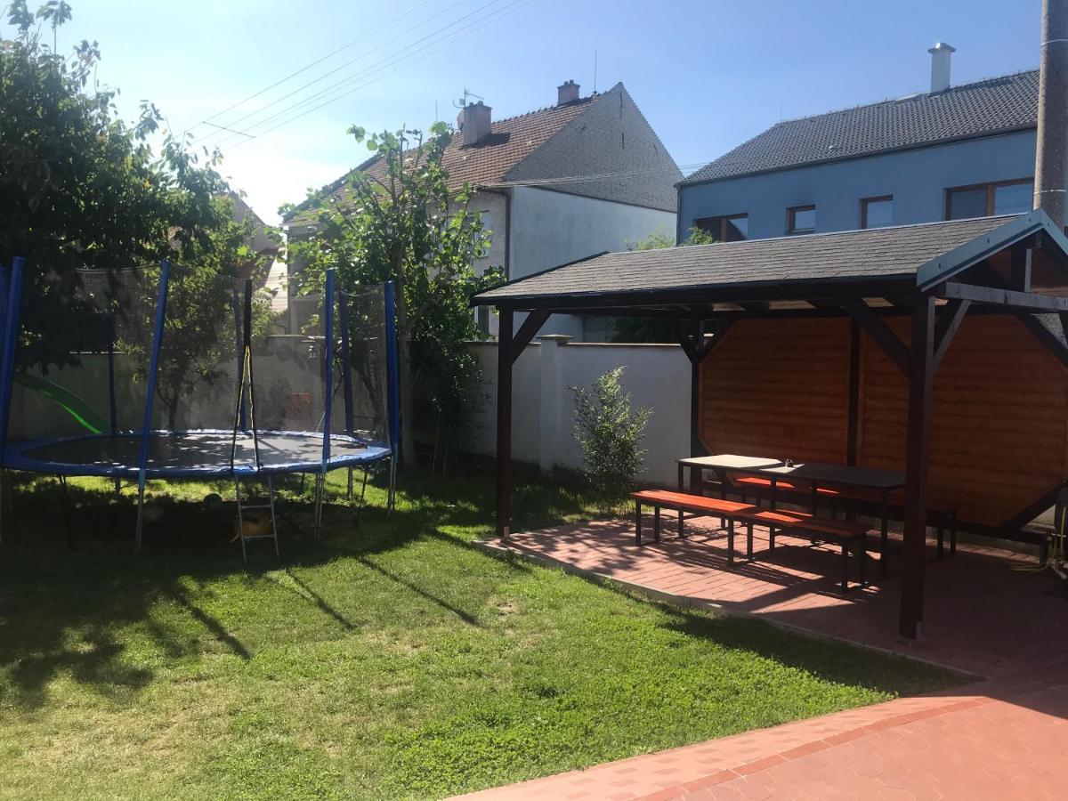 Cyklonocleh Apartment Veselí nad Moravou Екстериор снимка