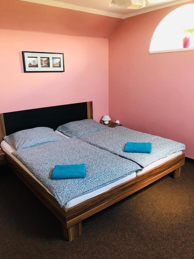 Cyklonocleh Apartment Veselí nad Moravou Екстериор снимка