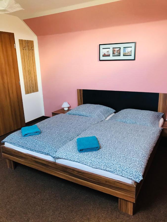 Cyklonocleh Apartment Veselí nad Moravou Екстериор снимка